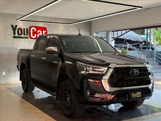 TOYOTA HILUX 2.8 D-4D TURBO DIESEL CD SRX 4X4 AUTOMÁTICO